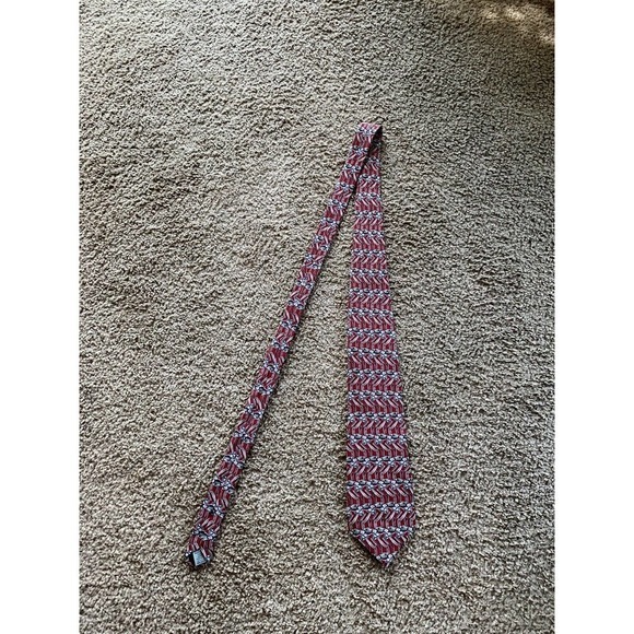 Alfani Men's Tie Necktie Berry Geometric Pattern‎ Silk/Polyester Blend Red - Picture 1 of 4